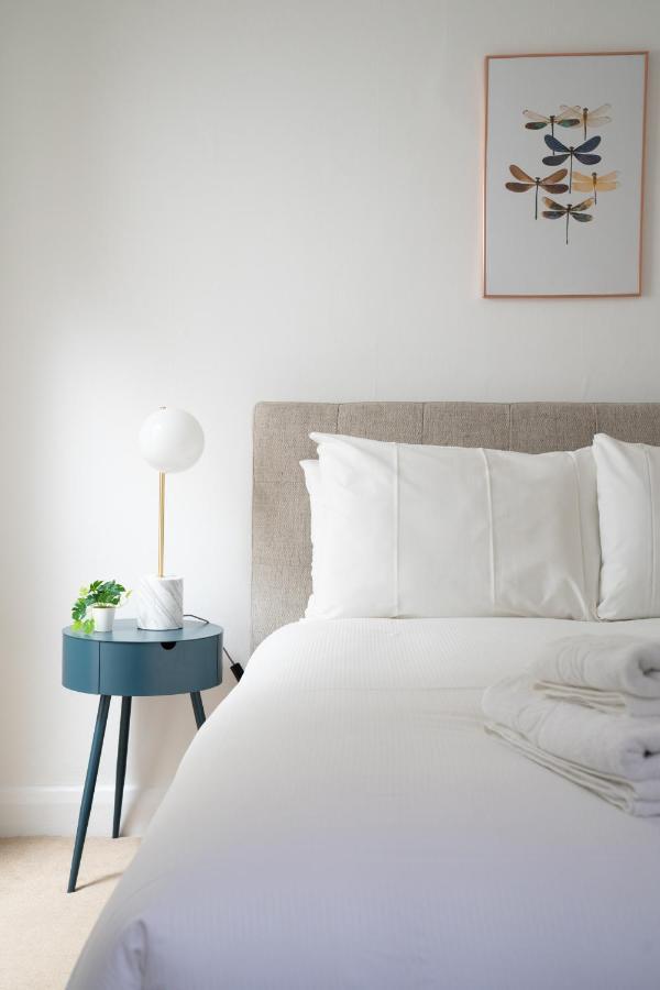 Апартаменты Modern Flat With Patio In Pimlico Лондон